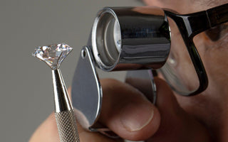 How to Spot a Quality Diamond: What to Look For - Komo Diamonds